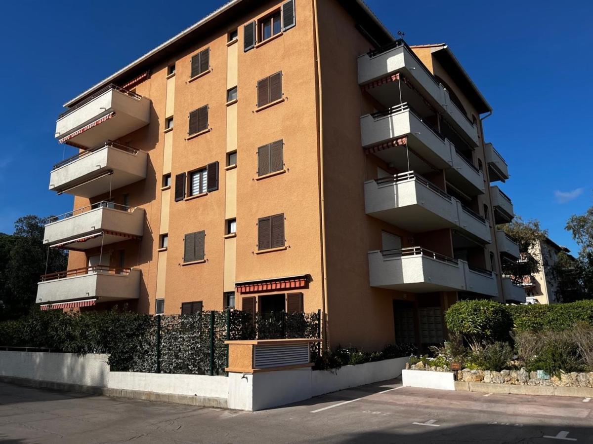 Joli Studio Ensolleille Cavalaire-sur-Mer Exterior foto